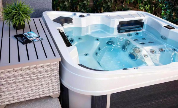 How to install an indoor hot tub? Easy to install indoor spa